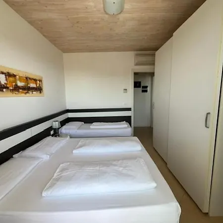 Villaggio Hemingway - Family Aparthotel Caorle Exterior photo