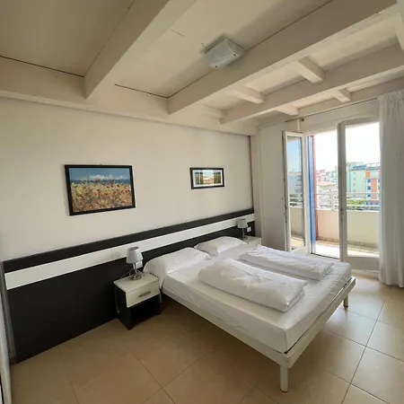 Villaggio Hemingway - Family Aparthotel Caorle Exterior photo